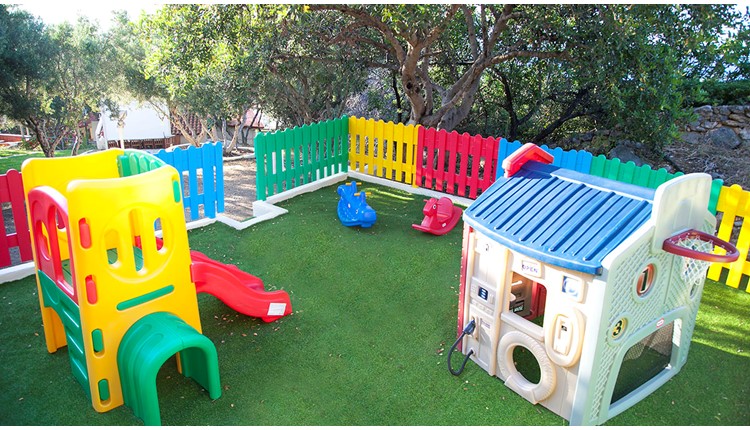 Elpida Village, Крит